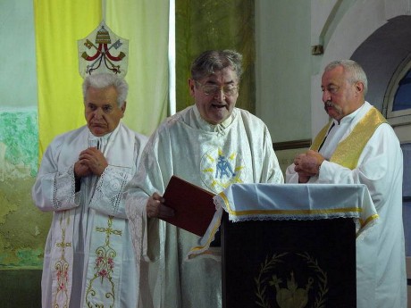 Püspöki gyászmise lesz hétfőn Dr. Szilárdfy Zoltán művészettörténész, áldozópapért